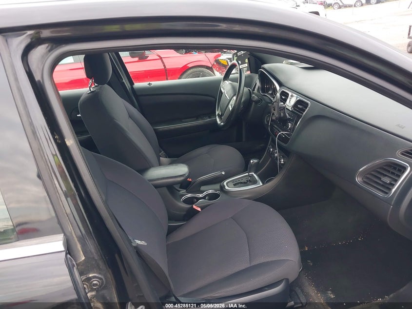 2013 Chrysler 200 VIN 1C3CCBBB3DN594823 IAAI salvage auction — FRONT END, Salvage Title, sold $300 on 2026-07-27 (photo 5)