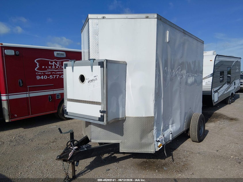 2023 Quality 10' cargo enclosed VIN 50ZBE1010PP044763 IAAI salvage auction — SIDE, Salvage (Texas), sold $600 on 2026-07-29 (photo 2)