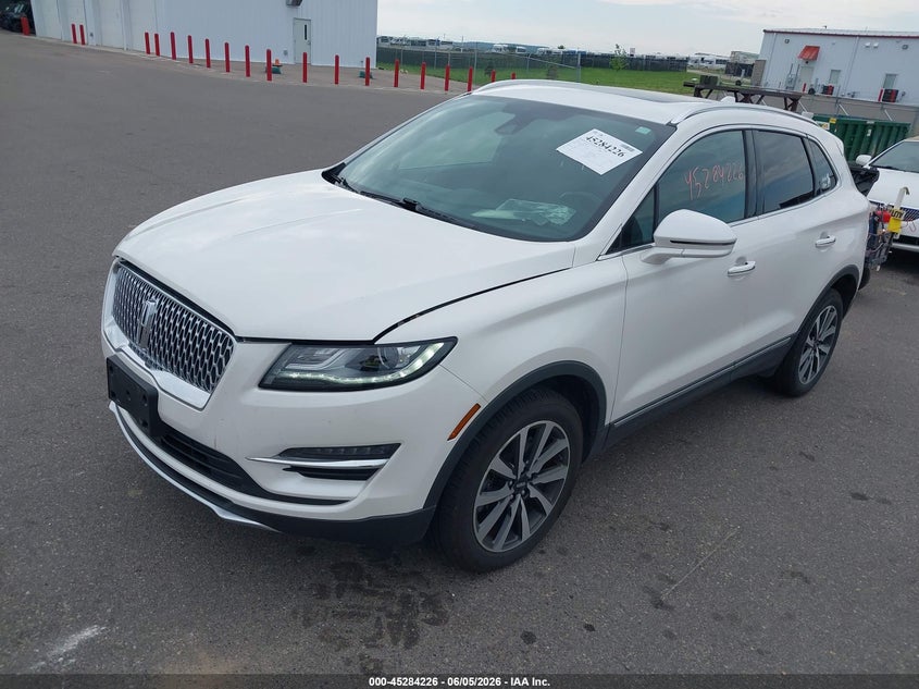 2019 Lincoln Mkc VIN 5LMCJ3D95KUL43041 IAAI salvage auction — HAIL, Salvage (Minnesota), sold $8,250 on 2026-08-17 (photo 2)