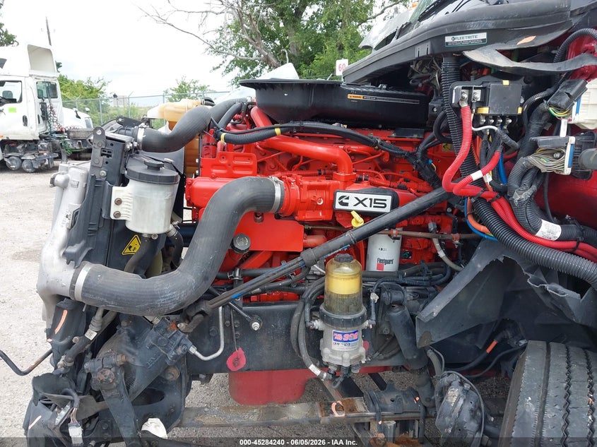 2022 International VIN 3HSDZAPR1NN211604 IAAI salvage auction — FRONT END, Original (Texas), sold $8,900 on 2026-07-08 (photo 9)