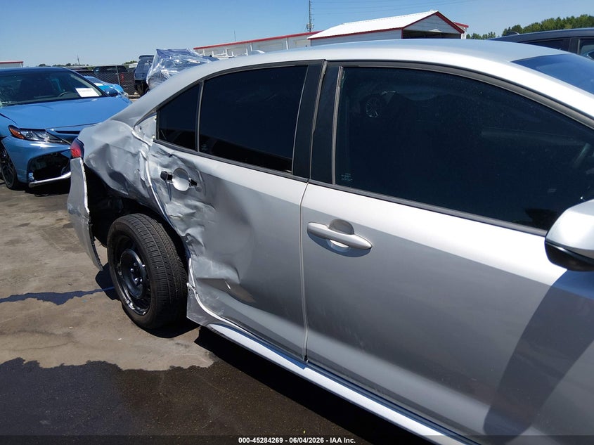 2020 Toyota Corolla VIN 5YFEPRAE9LP071160 IAAI salvage auction — RIGHT SIDE, Salvage Title, sold $4,500 on 2026-07-08 (photo 6)