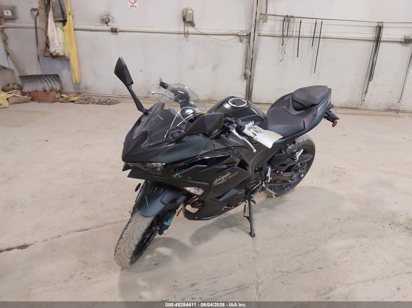2026 Kawasaki Ninja VIN ML5EXGH11TDA89756 IAAI salvage auction — RIGHT SIDE, Salvage Title, sold $2,200 on 2026-07-15 (photo 2)