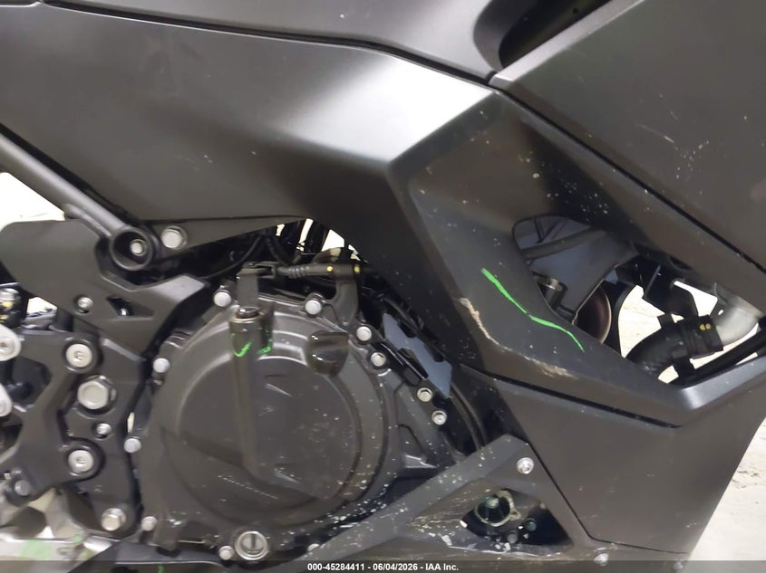 2026 Kawasaki Ninja VIN ML5EXGH11TDA89756 IAAI salvage auction — RIGHT SIDE, Salvage Title, sold $2,200 on 2026-07-15 (photo 8)