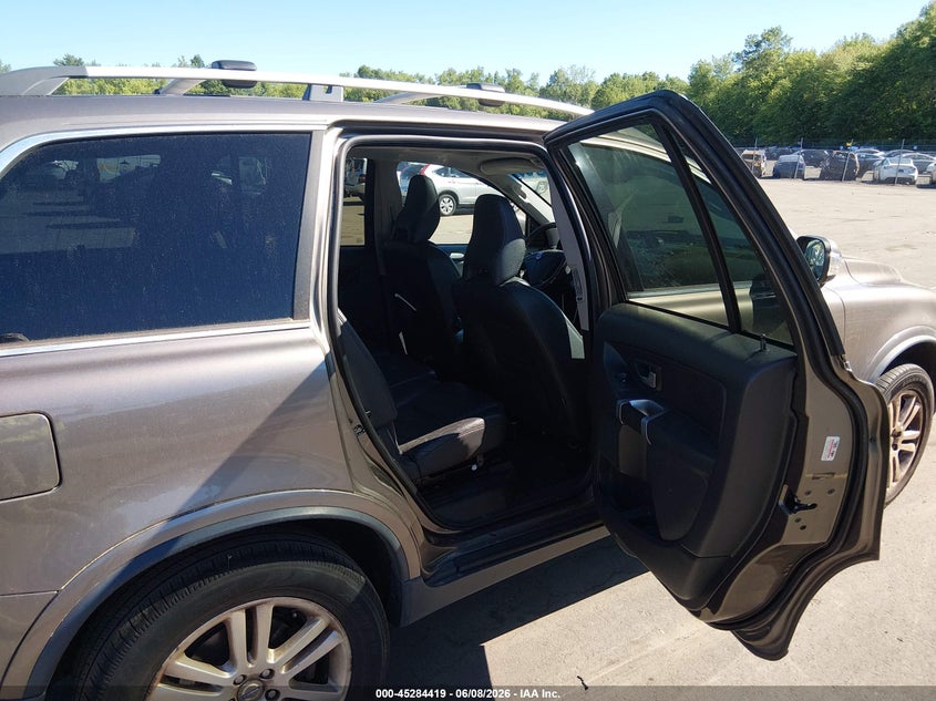2011 Volvo Xc90 VIN YV4952CZ9B1604512 IAAI salvage auction — UNKNOWN, Salvage (Connecticut), sold $400 on 2026-07-23 (photo 8)