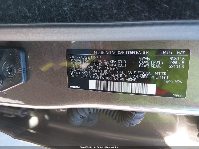2011 Volvo Xc90 VIN YV4952CZ9B1604512 IAAI salvage auction — UNKNOWN, Salvage (Connecticut), sold $400 on 2026-07-23 (photo 9)