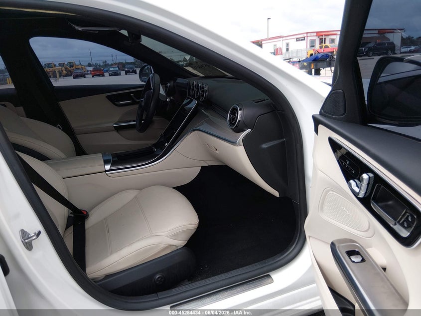 2022 Mercedes-benz C-klasse VIN W1KAF4GB2NR061022 IAAI salvage auction — SIDE, Salvage Title, sold $10,700 on 2026-08-02 (photo 5)
