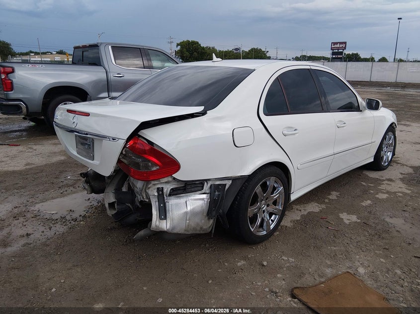 2007 Mercedes-benz E-klasse VIN WDBUF56X67A990947 IAAI salvage auction — REAR END, Salvage (Kansas), sold $600 on 2026-08-14 (photo 4)