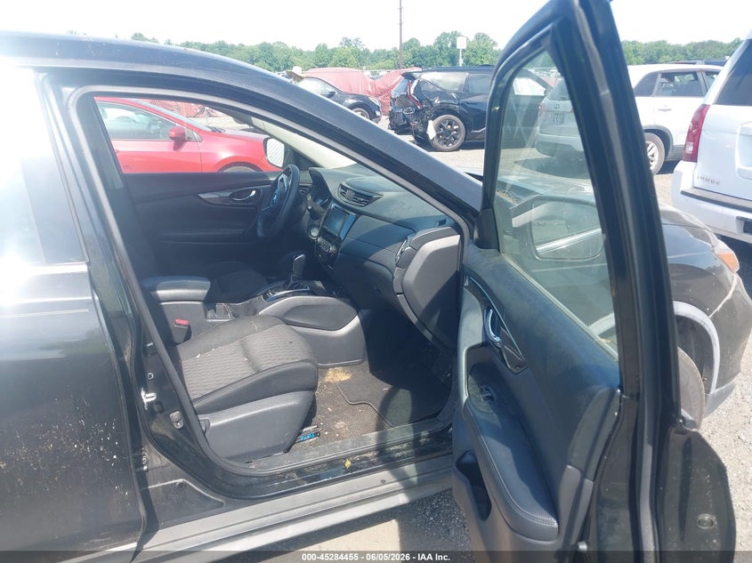 2017 Nissan Rogue VIN KNMAT2MV8HP603228 IAAI salvage auction — THEFT, Salvage Title, sold $1,300 on 2026-07-13 (photo 5)