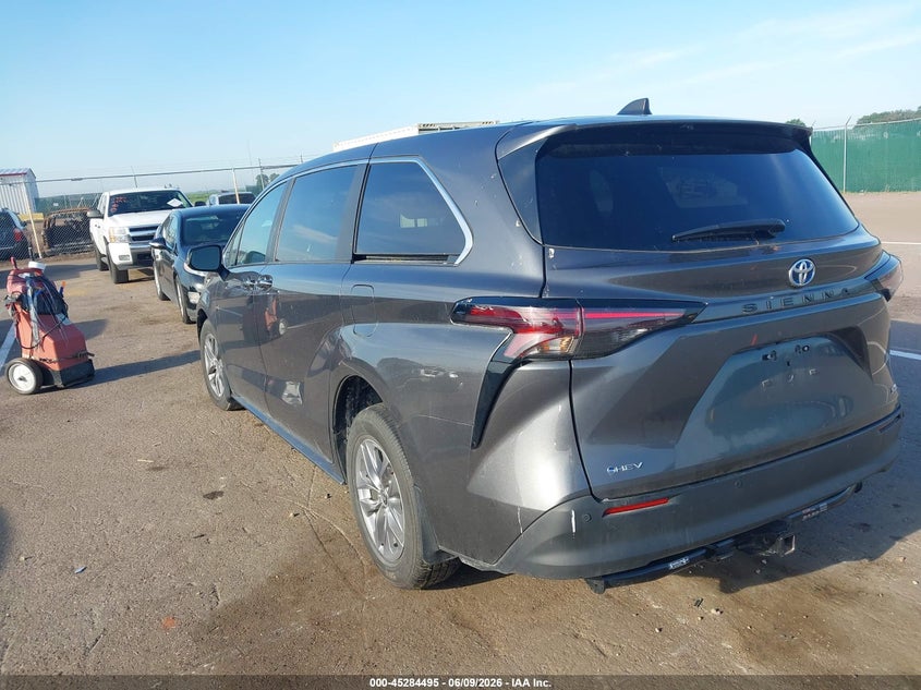 2025 Toyota Sienna VIN 5TDYRKEC8SS251551 IAAI salvage auction — RIGHT FRONT, Regular (South Dakota), sold $15,600 on 2026-07-30 (photo 3)