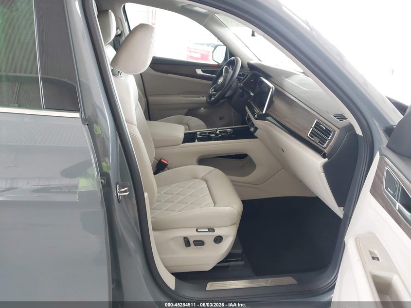 2026 Volkswagen Atlas VIN 1V2FN2CA6TC525710 IAAI salvage auction — LEFT SIDE, Salvage Title, sold $16,500 on 2026-07-27 (photo 5)