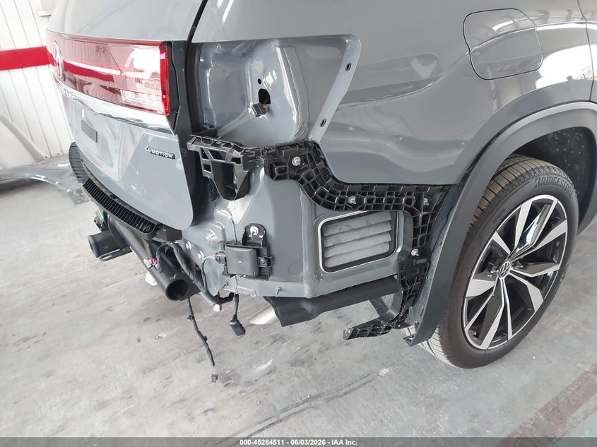 2026 Volkswagen Atlas VIN 1V2FN2CA6TC525710 IAAI salvage auction — LEFT SIDE, Salvage Title, sold $16,500 on 2026-07-30 (photo 6)