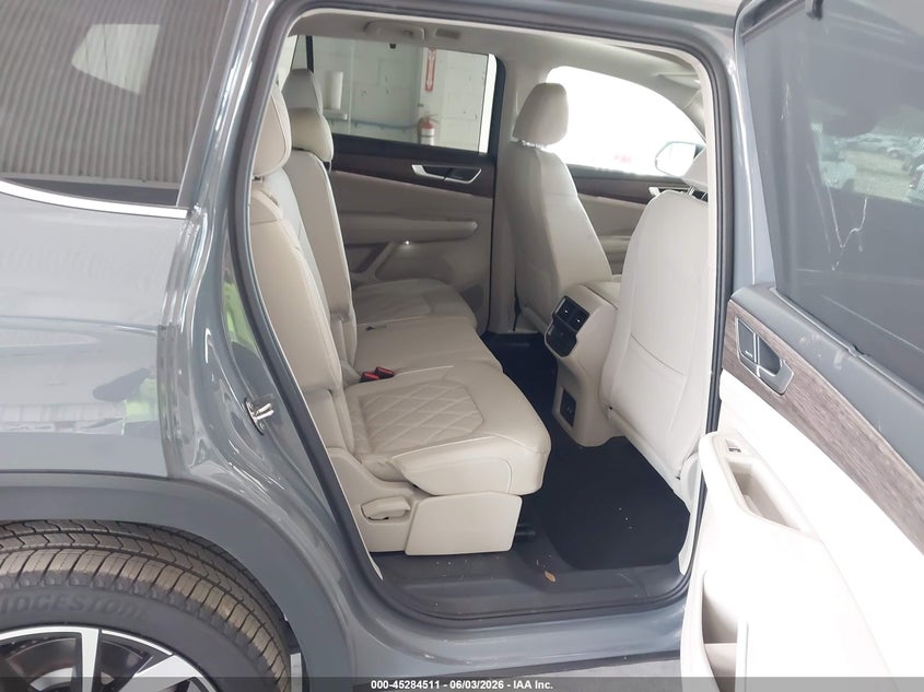 2026 Volkswagen Atlas VIN 1V2FN2CA6TC525710 IAAI salvage auction — LEFT SIDE, Salvage Title, sold $16,500 on 2026-07-30 (photo 8)