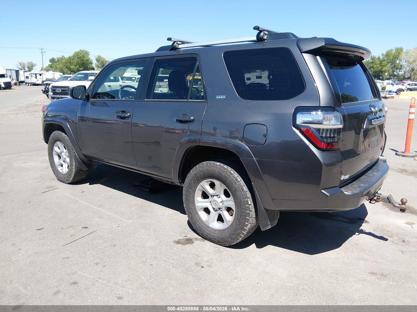2020 Toyota 4runner VIN JTEBU5JR5L5816258 IAAI salvage auction — SIDE, Salvage Title, sold $8,900 on 2026-07-30 (photo 3)