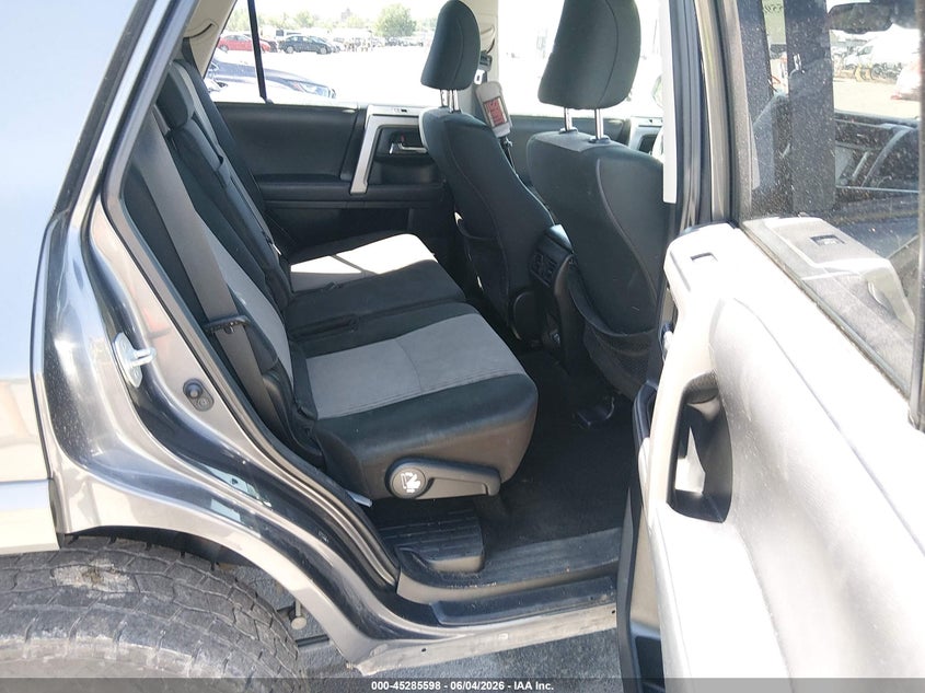 2020 Toyota 4runner VIN JTEBU5JR5L5816258 IAAI salvage auction — SIDE, Salvage Title, sold $8,900 on 2026-07-30 (photo 8)