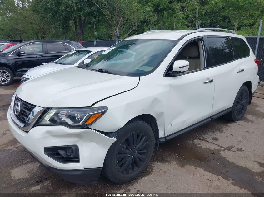 2017 Nissan Pathfinder VIN 5N1DR2MM7HC644830 IAAI salvage auction — LEFT FRONT, Salvage Title, sold $1,400 on 2026-08-23 (photo 2)