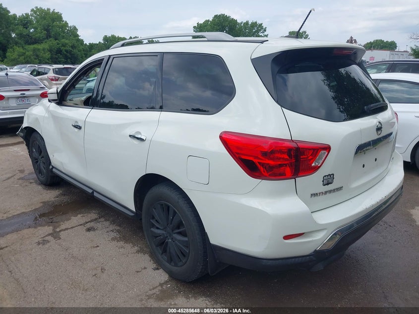 2017 Nissan Pathfinder VIN 5N1DR2MM7HC644830 IAAI salvage auction — LEFT FRONT, Salvage Title, sold $1,400 on 2026-08-23 (photo 3)