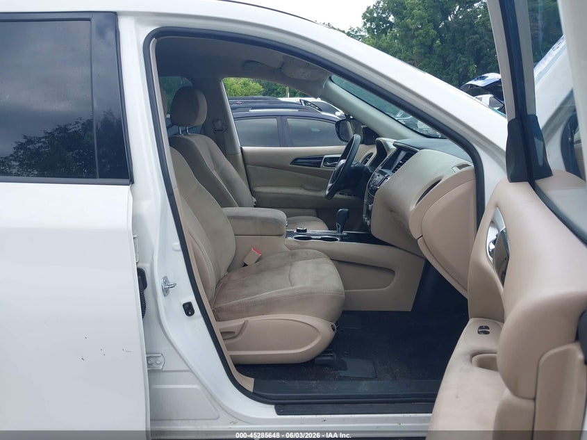 2017 Nissan Pathfinder VIN 5N1DR2MM7HC644830 IAAI salvage auction — LEFT FRONT, Salvage Title, sold $1,400 on 2026-08-23 (photo 5)