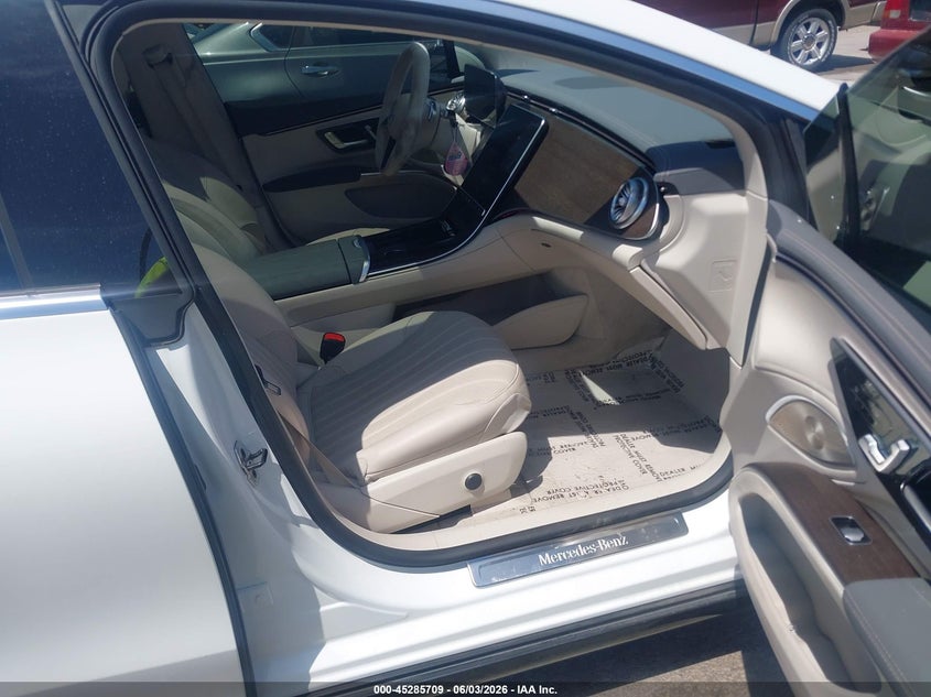 2022 Mercedes-benz Eqs VIN W1KCG2DB1NA003206 IAAI salvage auction — UNKNOWN, Salvage Title, sold $19,300 on 2026-07-09 (photo 5)