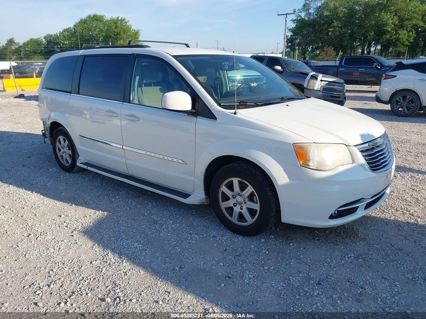 2011 Chrysler Town & country VIN 2A4RR5DG1BR682049 IAAI salvage auction — REAR END, Salvage (Missouri), sold $350 on 2026-07-10 (photo 1)