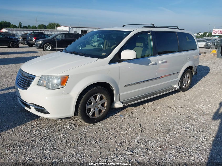 2011 Chrysler Town & country VIN 2A4RR5DG1BR682049 IAAI salvage auction — REAR END, Salvage (Missouri), sold $350 on 2026-07-10 (photo 2)