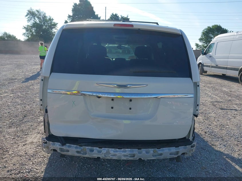 2011 Chrysler Town & country VIN 2A4RR5DG1BR682049 IAAI salvage auction — REAR END, Salvage (Missouri), sold $350 on 2026-07-10 (photo 6)