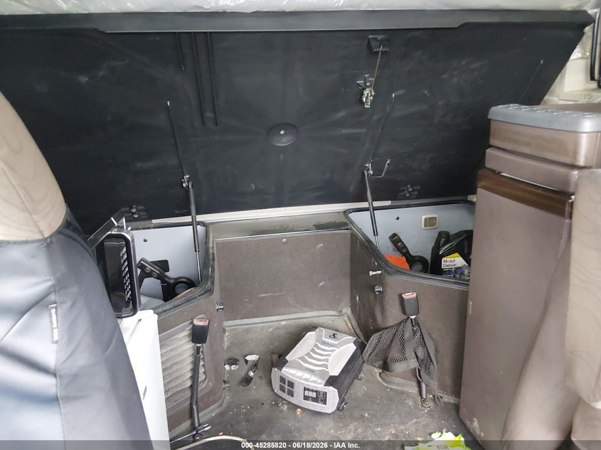 2014 Volvo VIN 4V4NC9EJXEN173185 IAAI salvage auction — FRONT END, Salvage Title, sold $225 on 2026-08-19 (photo 6)