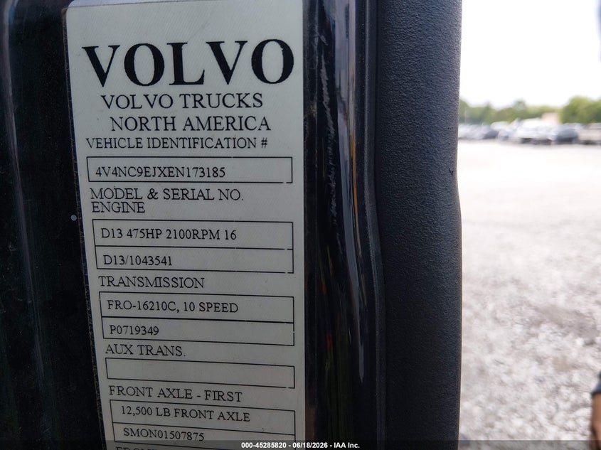 2014 Volvo VIN 4V4NC9EJXEN173185 IAAI salvage auction — FRONT END, Salvage Title, sold $225 on 2026-08-19 (photo 8)