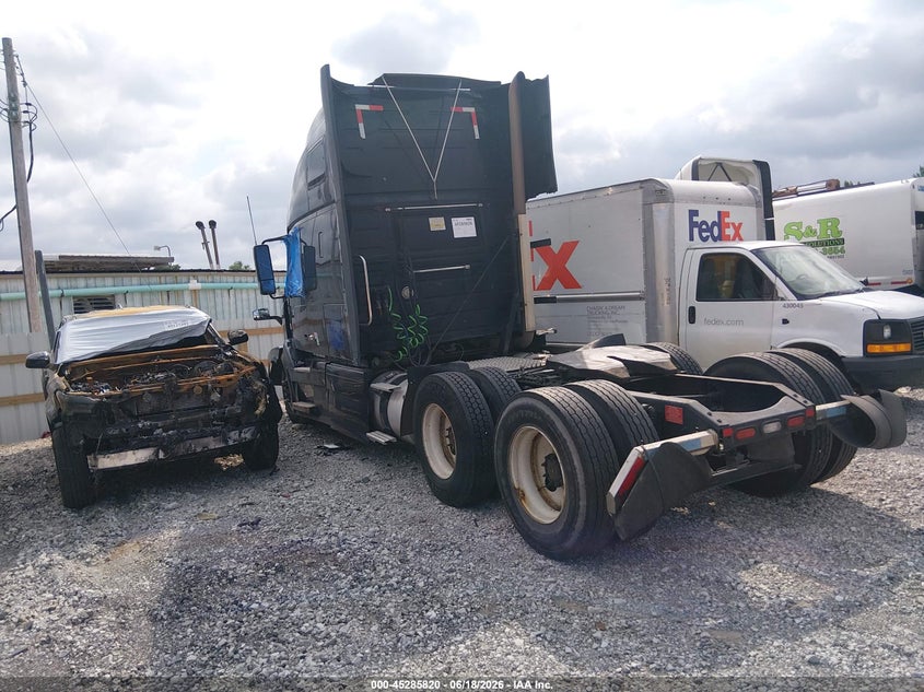 2014 Volvo VIN 4V4NC9EJXEN173185 IAAI salvage auction — FRONT END, Salvage Title, sold $225 on 2026-08-19 (photo 3)