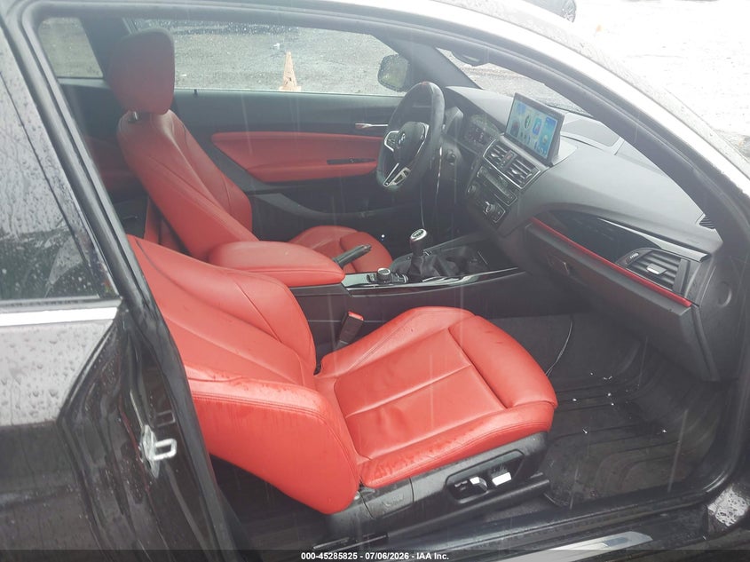 2017 BMW 2er VIN WBA2F9C39HV635893 IAAI salvage auction — FRAME DAMAGE, Salvage (Massachusetts), sold $3,400 on 2026-07-28 (photo 5)