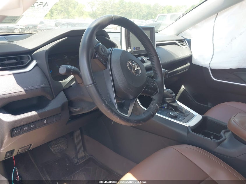 2025 Toyota Rav 4 VIN JTMRWRFV8SJ088807 IAAI salvage auction — LEFT SIDE, Salvage Title, sold $14,000 on 2026-07-28 (photo 5)