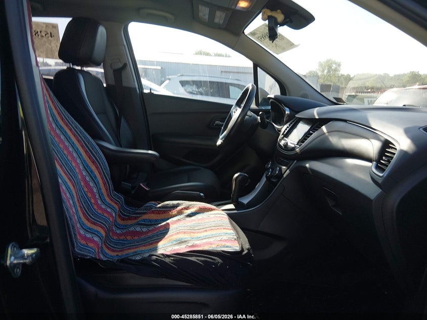 2020 Chevrolet Trax VIN KL7CJLSB2LB035915 IAAI salvage auction — LEFT FRONT, Salvage Title, sold $2,350 on 2026-08-02 (photo 5)