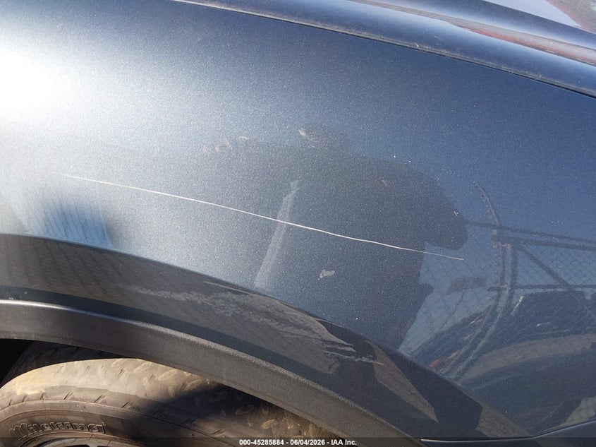 2019 Porsche Cayenne VIN WP1AA2AY1KDA00679 IAAI salvage auction — THEFT, Salvage Title, sold $14,100 on 2026-07-06 (photo 6)