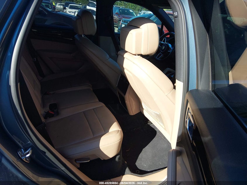 2019 Porsche Cayenne VIN WP1AA2AY1KDA00679 IAAI salvage auction — THEFT, Salvage Title, sold $14,100 on 2026-07-06 (photo 8)
