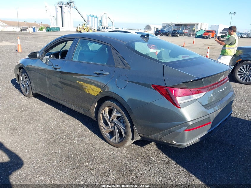 2025 Hyundai Elantra VIN KMHLM4DG1SU034830 IAAI salvage auction — RIGHT SIDE, Salvage Title, sold $6,950 on 2026-07-14 (photo 3)