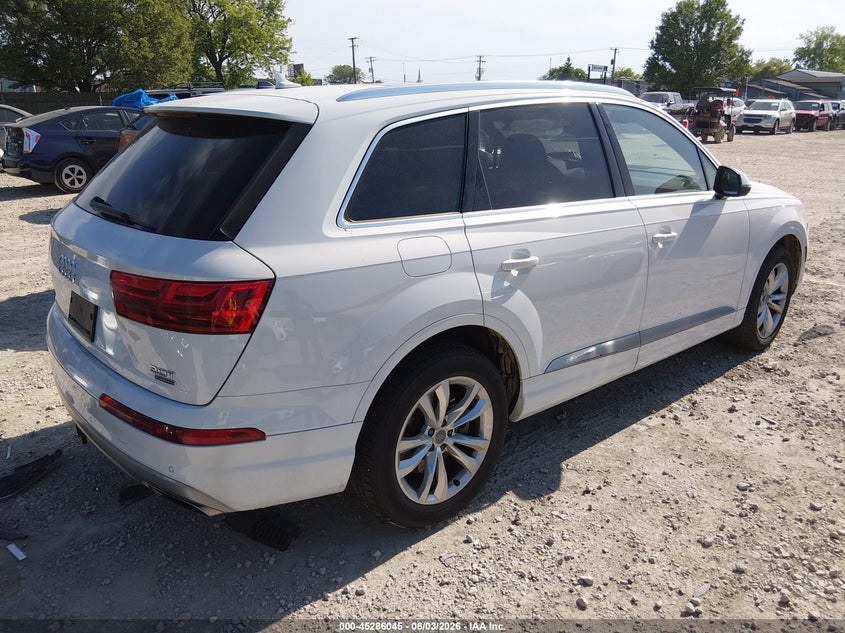 2017 Audi Q7 VIN WA1LAAF76HD019493 IAAI salvage auction — ENGINE DAMAGE, Salvage Title, sold $3,500 on 2026-07-21 (photo 4)