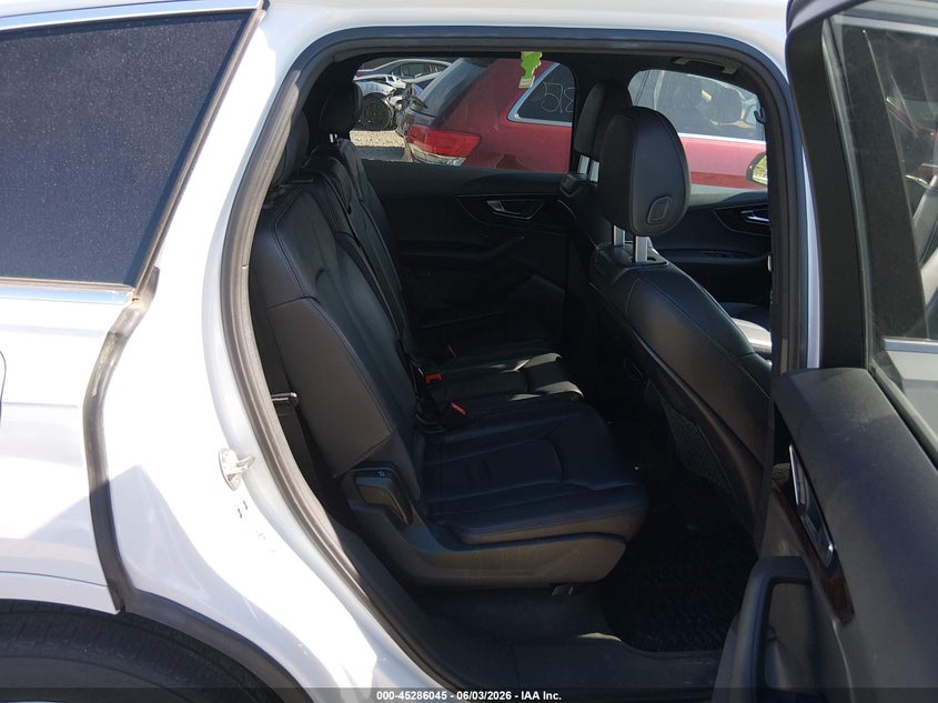 2017 Audi Q7 VIN WA1LAAF76HD019493 IAAI salvage auction — ENGINE DAMAGE, Salvage Title, sold $3,500 on 2026-07-21 (photo 8)