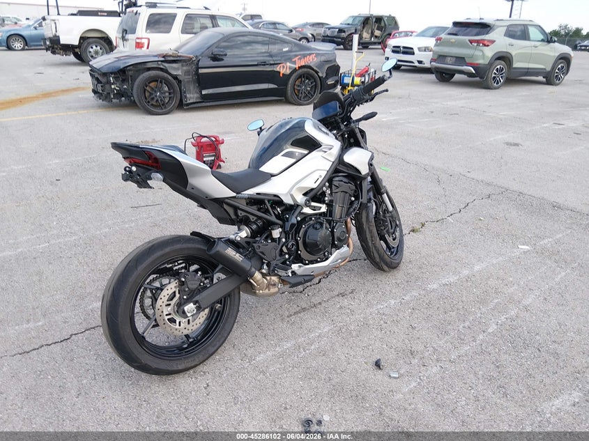 2025 Kawasaki Zr VIN ML5ZRDS10SDA04164 IAAI salvage auction — FRONT END, Salvage (Kansas), sold $2,050 on 2026-07-28 (photo 4)