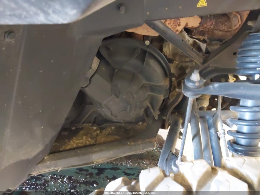 2022 Can-am/ brp Traxter VIN 3JBUVAX40NK000763 IAAI salvage auction — SIDE, Salvage Title, sold $7,750 on 2026-08-05 (photo 9)