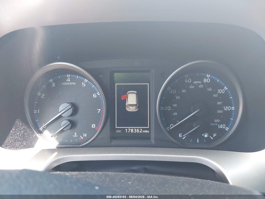 2017 Toyota Rav 4 VIN JTMRFREV1HJ108129 IAAI salvage auction — NORMAL WEAR, Salvage Title, sold $25 on 2026-07-21 (photo 7)