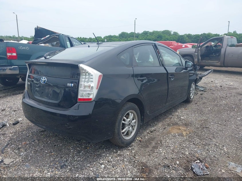 2011 Toyota Prius VIN JTDKN3DU9B5317869 IAAI salvage auction — ROLLOVER, Salvage (Ohio), sold $475 on 2026-07-08 (photo 4)