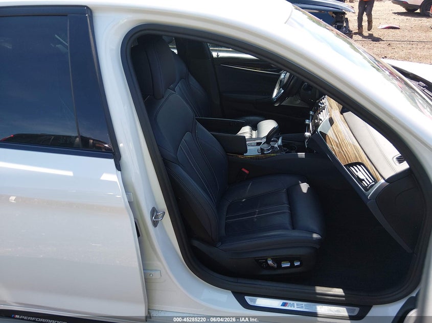 2018 BMW 5er VIN WBAJB9C52JB036818 IAAI salvage auction — SIDE, Salvage Title, sold $9,400 on 2026-07-09 (photo 5)