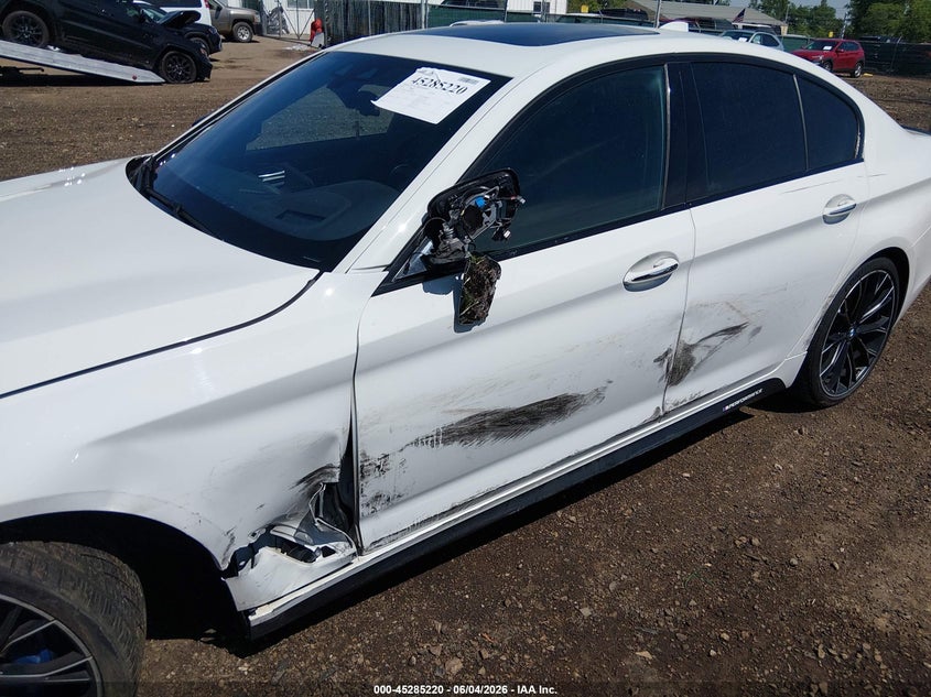 2018 BMW 5er VIN WBAJB9C52JB036818 IAAI salvage auction — SIDE, Salvage Title, sold $9,400 on 2026-07-09 (photo 6)