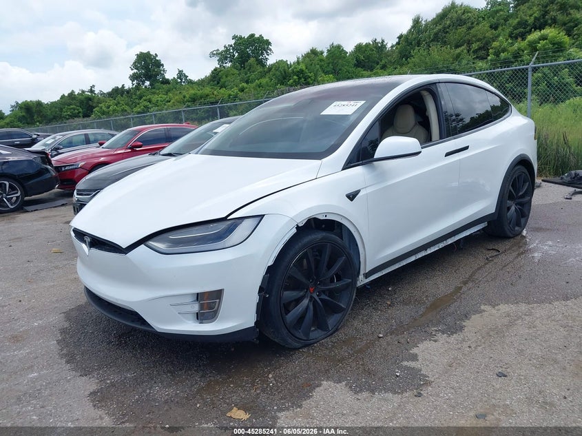 2017 Tesla Model x VIN 5YJXCBE29HF049531 IAAI salvage auction — LEFT & RIGHT, Salvage (Louisiana), sold $7,100 on 2026-07-28 (photo 2)
