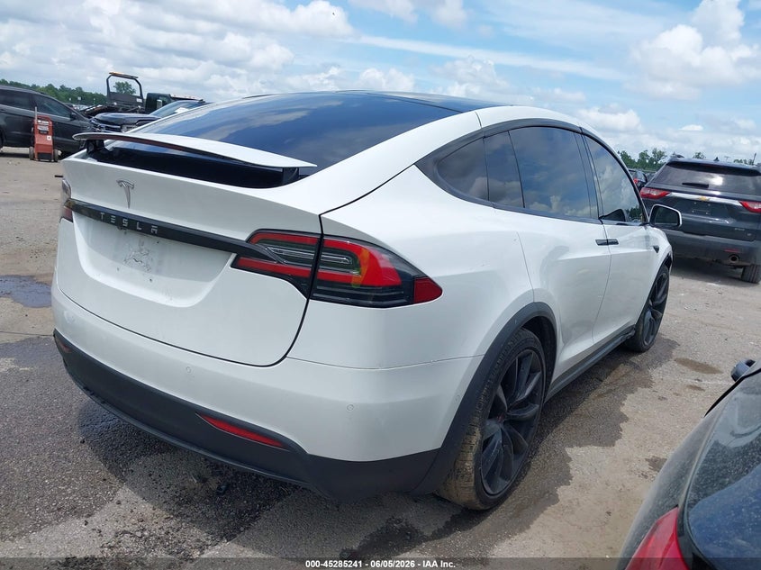 2017 Tesla Model x VIN 5YJXCBE29HF049531 IAAI salvage auction — LEFT & RIGHT, Salvage (Louisiana), sold $7,100 on 2026-07-28 (photo 4)
