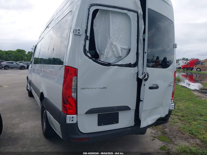 2026 Mercedes-benz Sprinter VIN W1Z4KGHYXTT602297 IAAI salvage auction — ALL OVER, Clear (Florida), sold $36,600 on 2026-07-15 (photo 3)