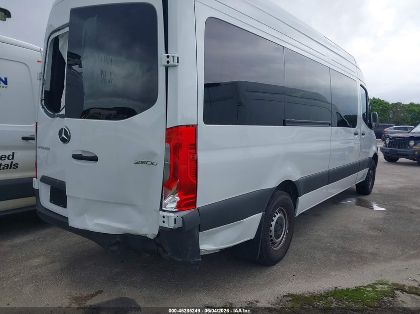 2026 Mercedes-benz Sprinter VIN W1Z4KGHYXTT602297 IAAI salvage auction — ALL OVER, Clear (Florida), sold $36,600 on 2026-07-15 (photo 4)