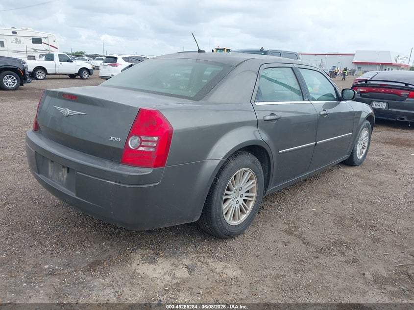 2008 Chrysler 300 VIN 2C3LA43R58H283258 IAAI salvage auction — NORMAL WEAR, Original (Texas), sold $725 on 2026-07-06 (photo 4)
