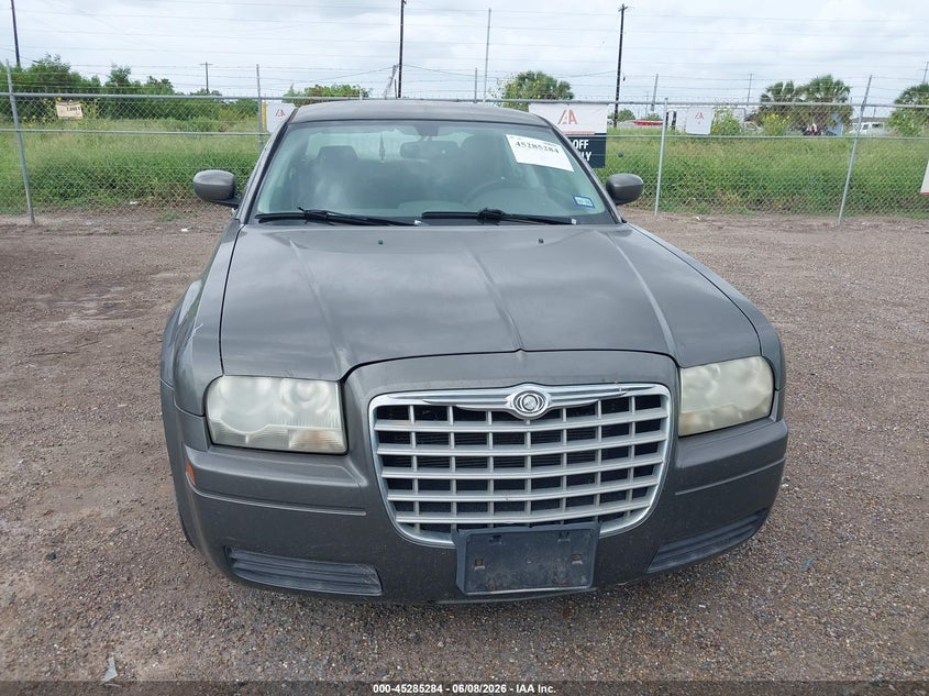 2008 Chrysler 300 VIN 2C3LA43R58H283258 IAAI salvage auction — NORMAL WEAR, Original (Texas), sold $725 on 2026-07-06 (photo 6)