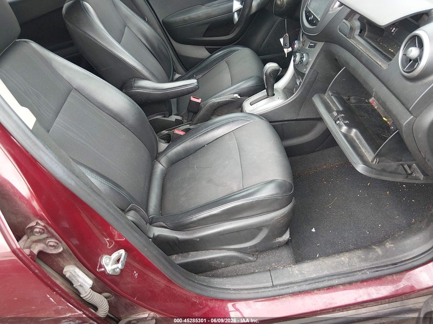 2016 Chevrolet Trax VIN 3GNCJLSBXGL244947 IAAI salvage auction — RIGHT SIDE, Salvage Title, sold $950 on 2026-07-09 (photo 5)