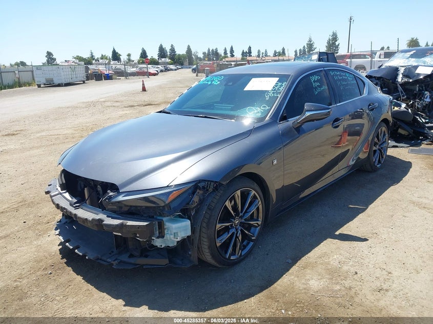 2024 Lexus Is VIN JTHGZ1B2XR5080320 IAAI salvage auction — RIGHT SIDE, Salvage Title, sold $16,550 on 2026-07-21 (photo 2)